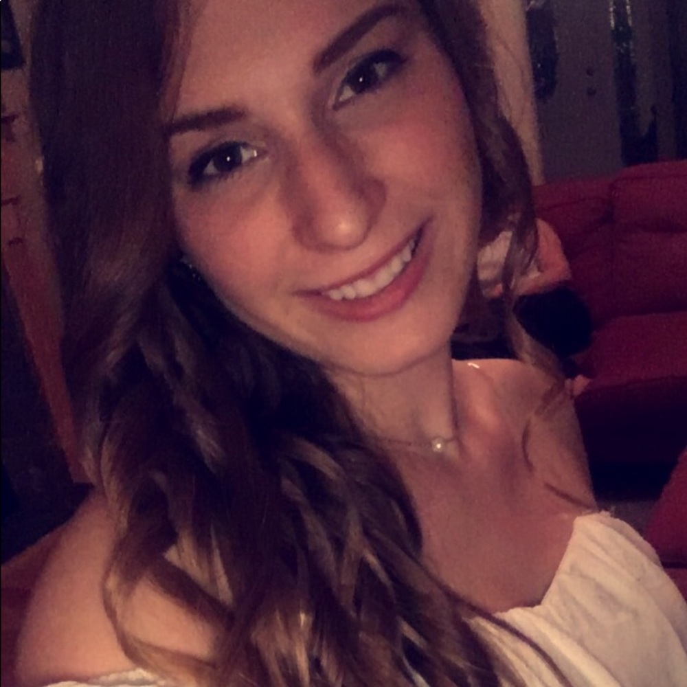 Meet your Posher, Savannah